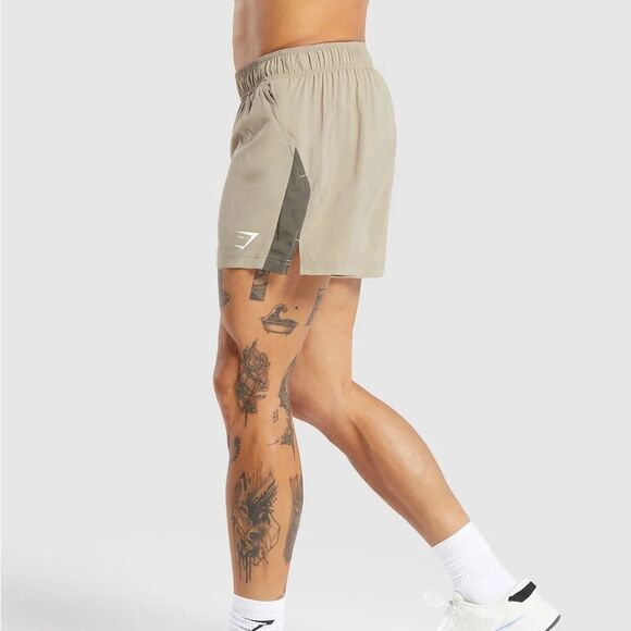 Gymshark SPORT 5" SHORTS Size Medium Brown NWT in packaging - Picture 1 of 9